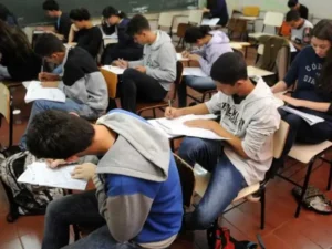 Ensino técnico amplia emprego, salários e acesso à universidade